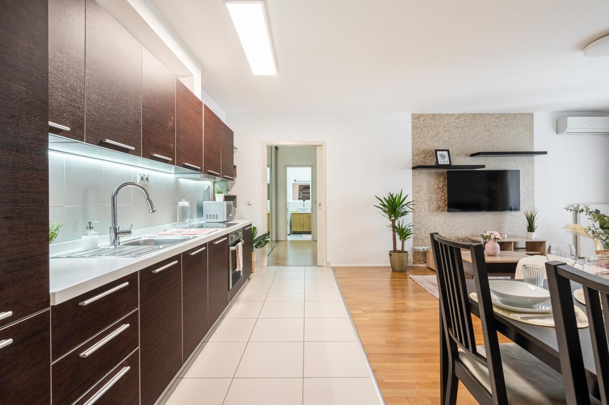 Home Of Serenity - 2 Bdr, Free Parking And Terrace بودابست المظهر الخارجي الصورة
